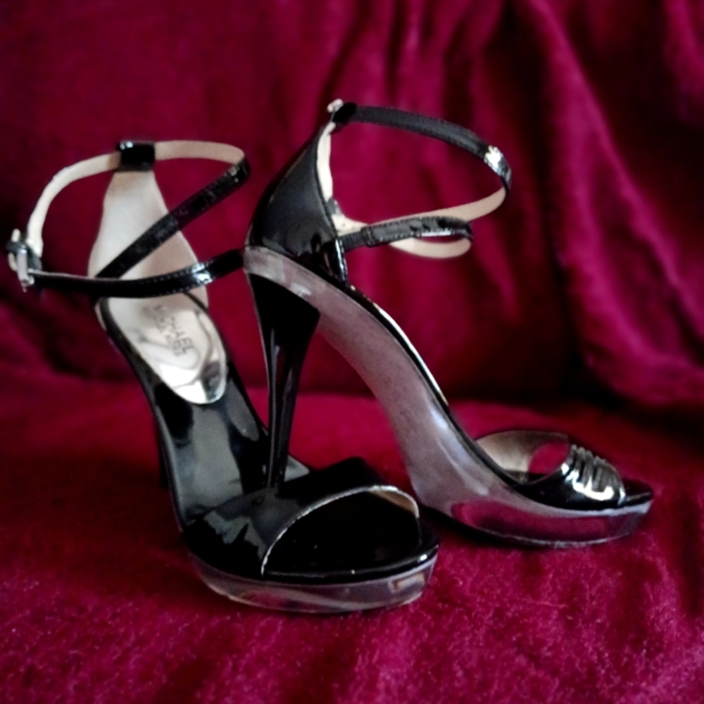 MICHEL KORS Black Patten Leather & Marble bottom heel